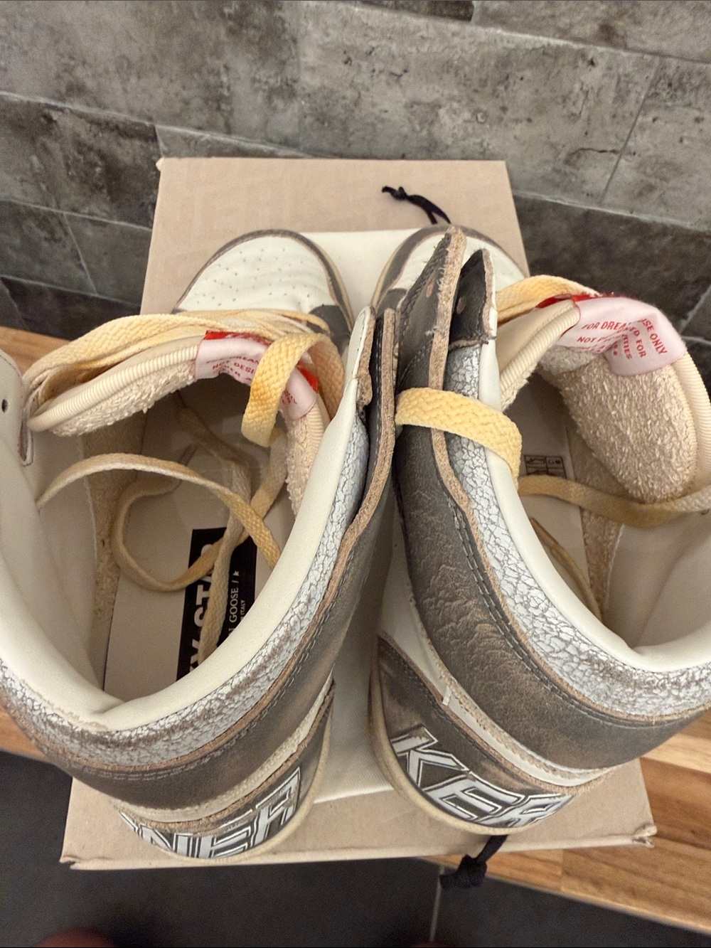 Golden Goose Mens Sky Star High-Top Sneakers in White, Gray & Cream - Picture 10 of 16